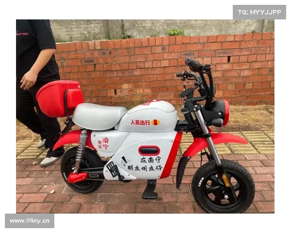 从风靡到没落:摩托车拉客师傅与共享电动车的时代交替 从风靡到没落:摩托车拉客师傅与共享电动车的时代交替